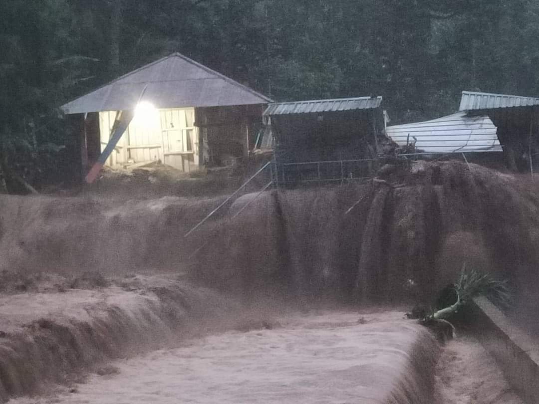 Banjir Landa Latimojong dan Bajo Barat, Air Tumpah di PLTA Rante Balla