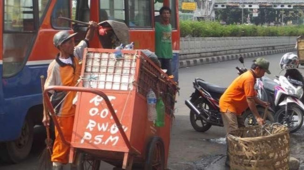 Segini Nominal Gaji Petugas Kebersihan Jakarta, Paling Tinggi Se-Indonesia
