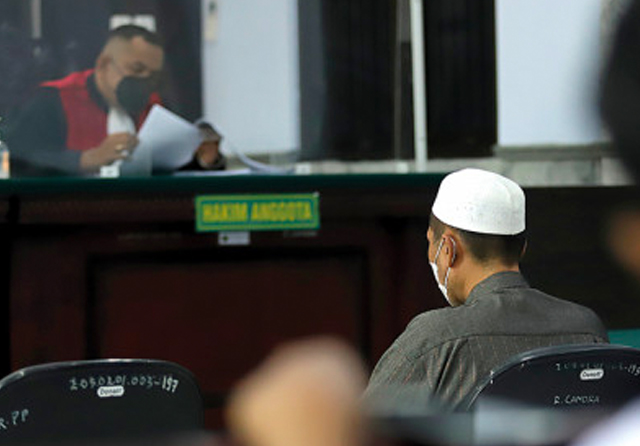 Cabuli Santrinya, Pimpinan Pesantren Achmad Muhlish Divonis 13 Tahun Penjara