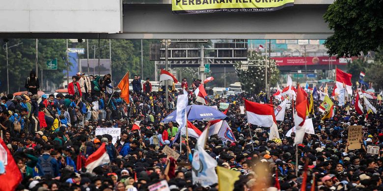 Demo Mahasiswa 11 April Incar Jokowi, Adian Napitupulu: ke Mana Para Menteri dan Ketua Partai yang Melemparkan Wacana Itu?