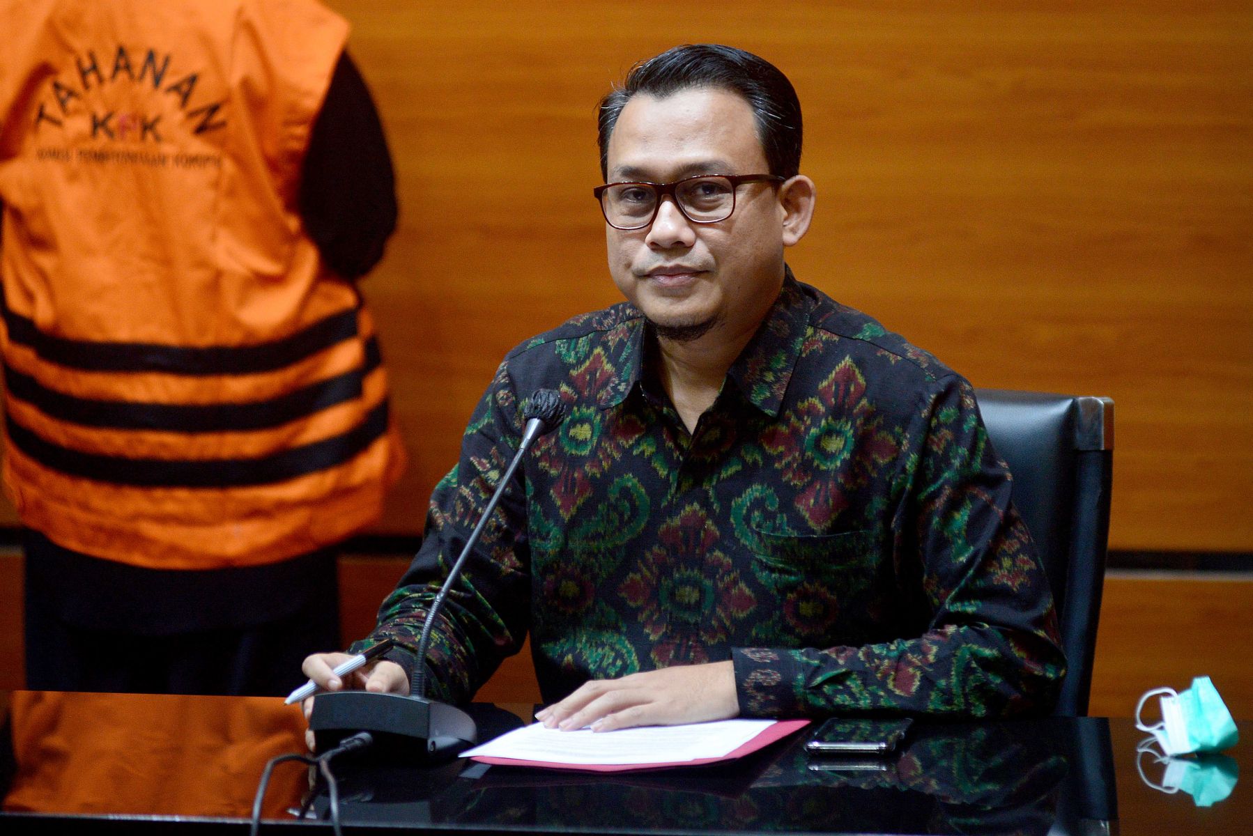 KPK Periksa 2 Hakim, Untuk Telusuri Aliran Dana Kasus Suap PT SGP